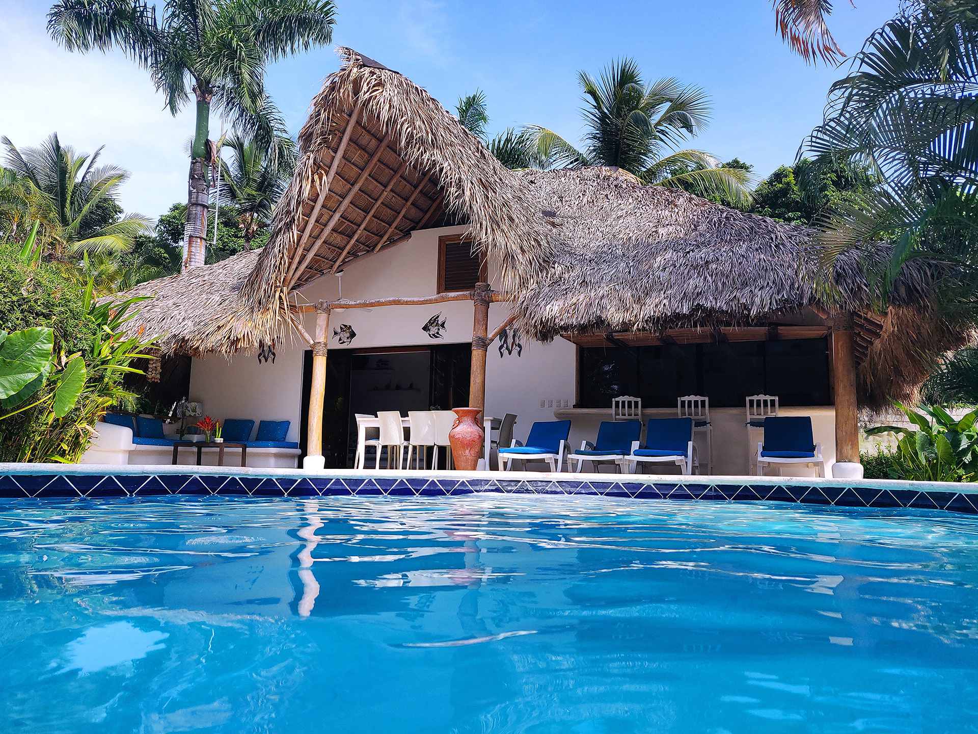 Piscine privée et jardin tropical de Casa Léa
